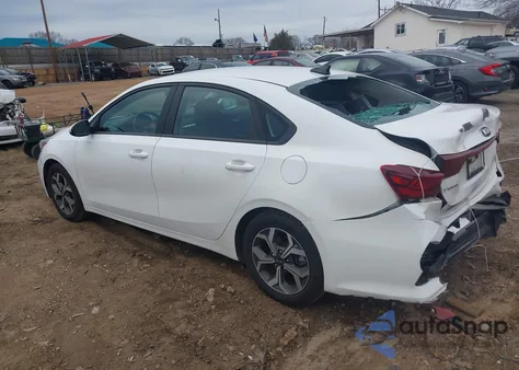 2021 Kia Forte Lxs z USA, uszkodzony, nr VIN 3KPF24AD0ME357964